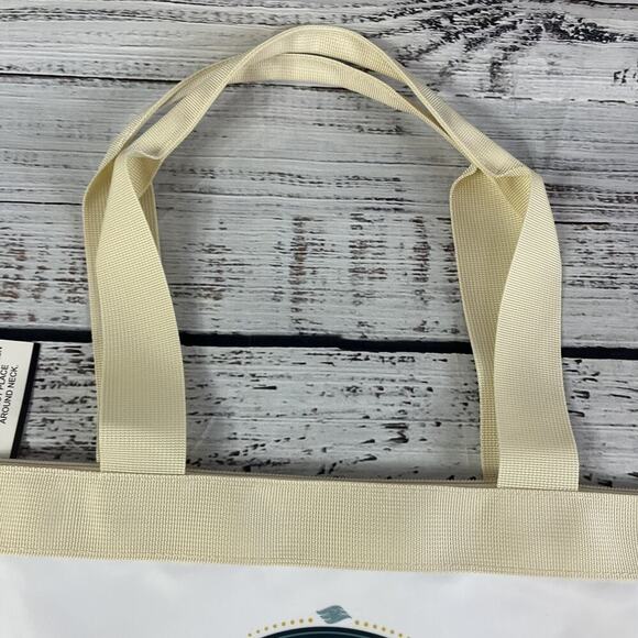 Disney Cruise Line DCL Castaway Club Tote Bag & Towel Platinum Captain Mickey - Picture 7 of 9